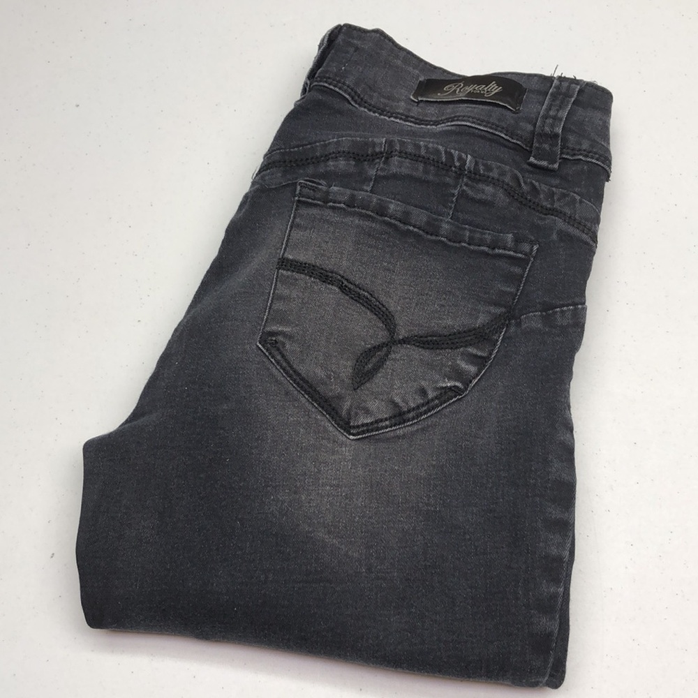 ROYALTY FOR ME WANNA BETTER BUTT SKINNY JEANS 2/26x25 ⭐️